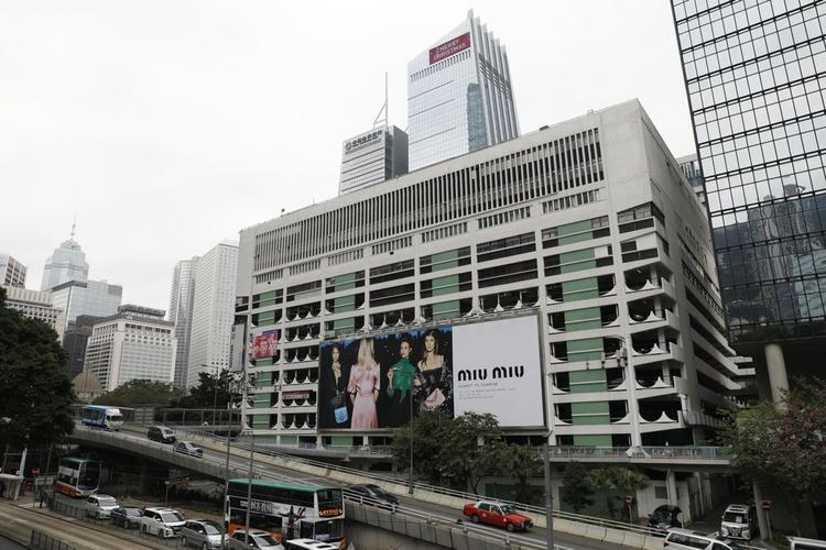 Henderson Land wins rare Hong Kong site for record $4.2 bil 