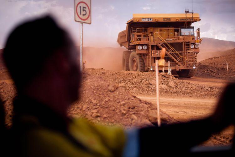 Danger Down Under: Yields drop with iron to fuel recession talk 