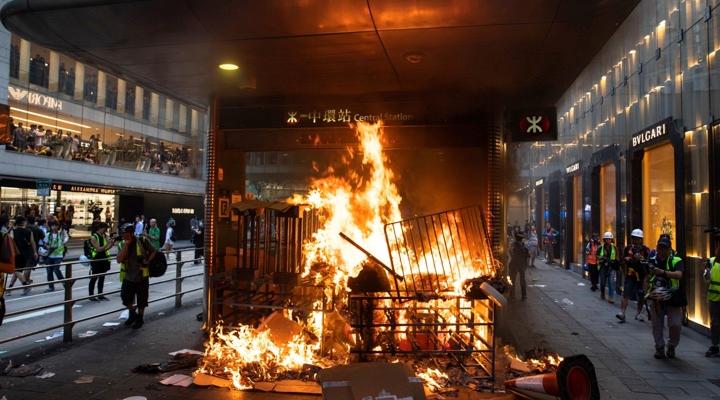 Central Hong Kong hit with violence after Lam’s big concession