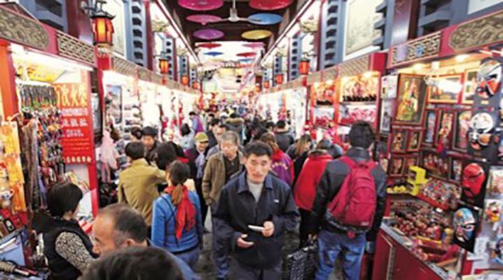 Half of Chinese retailers risk collapse within six months