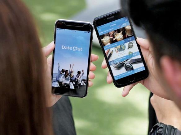 Courtship at a click