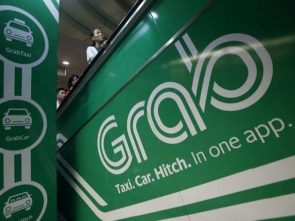Grab starts mobile wallet service at local hawker stalls