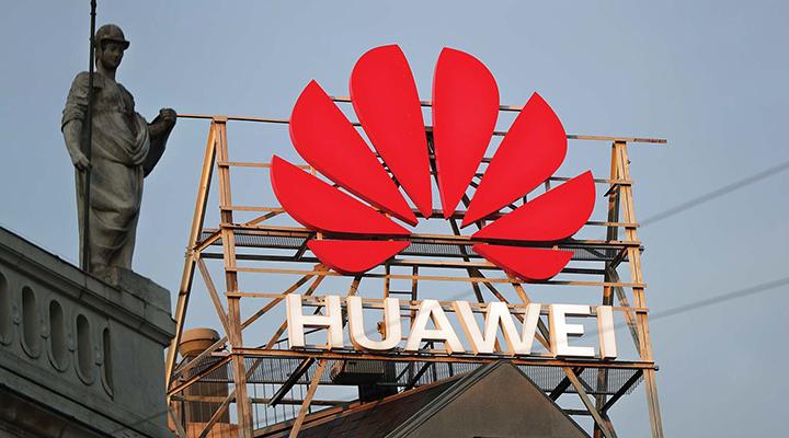 China rolls out world's largest 5G mobile phone network