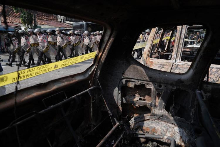 6 protesters killed as Indonesia election rally turns violent