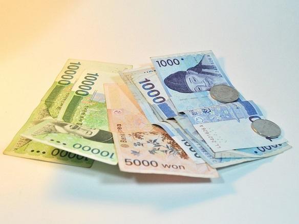 This currency reigns supreme in Asian emerging-market plays