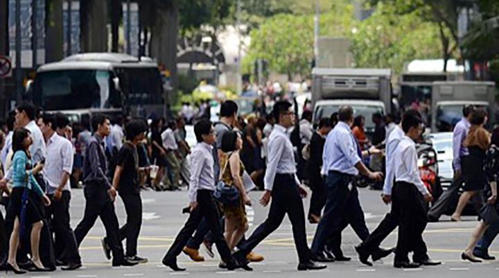 Fall in Singapore's total employment and retrenchment improves in 3Q2020