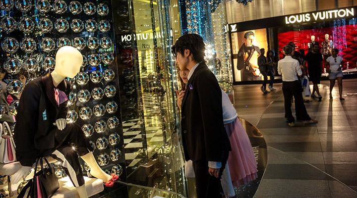 Singapore retail sales fall again in Aug as cautious consumers shy away from 'big ticket' items