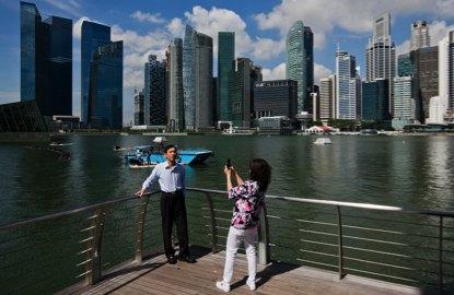 Singapore woos Chinese tourists to boost hospitality sector