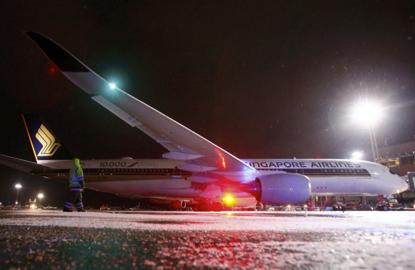 Singapore Air backs two-stop trips as Manchester gets A350 boost