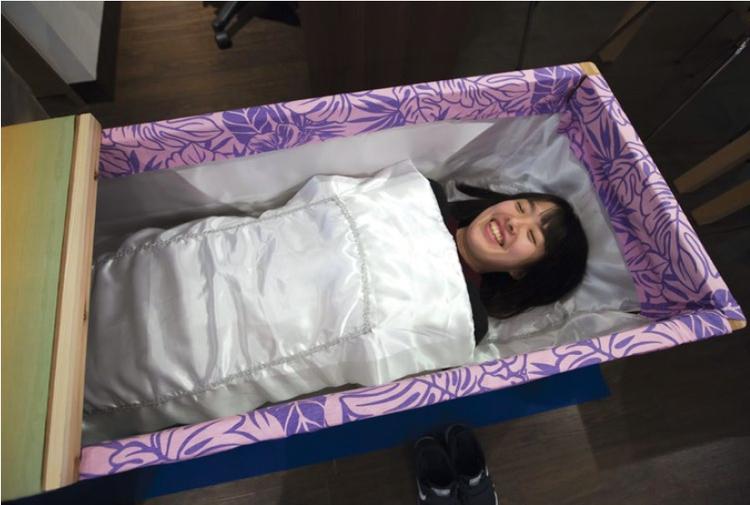 Pandemic turns mourners away but expansion shows the way