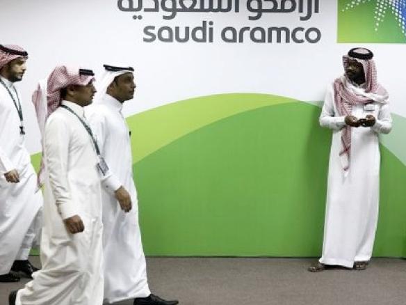 Singapore said to plan slew of incentives to lure Aramco IPO