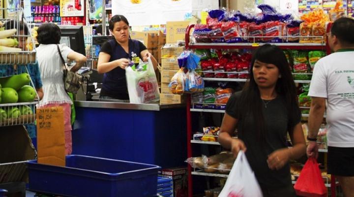 Retail sales continues slowdown, but demand for supermarket products bucks the trend