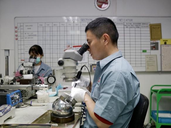Singapore Sept factory output falls 0.2% y-o-y, misses forecasts