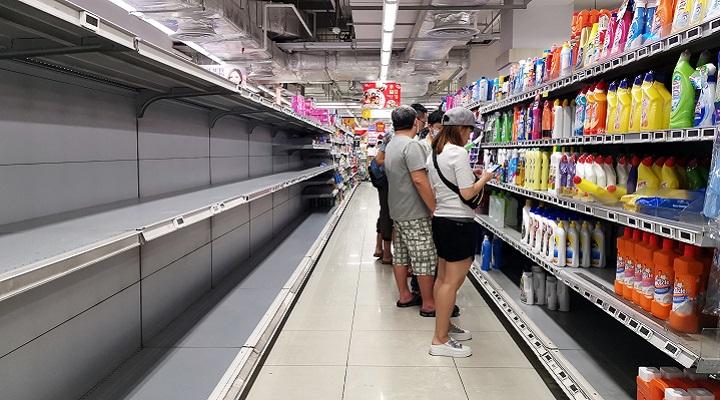 Supermarkets and telcos stand to gain from Solidarity payment to Singaporeans