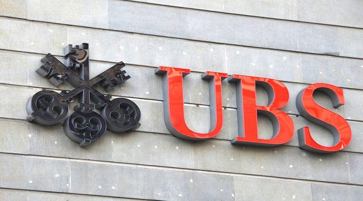 UBS, Morgan Stanley cutting Asia investment banker bonuses