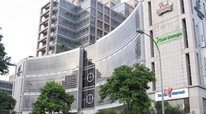 As earnings fall, UE's shareholders bemoan sale of shares and lack of progress since change of board