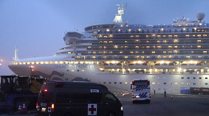 Contagion fears grow as cruise passengers return home