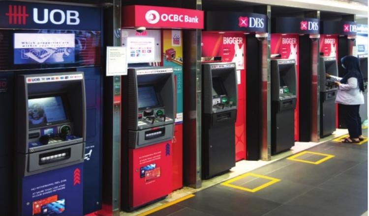 Singapore's bank lending edges down in April following drop in credit card loans 