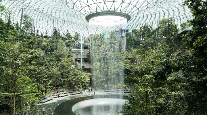 Changi Airport warns of 'daunting' future amid pandemic