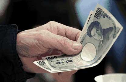 Japan core machinery orders fall as demand uncertainty sets in