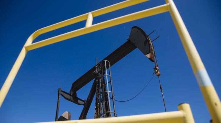 Oil climbs toward US$38 and gold gains for third day after Biden win