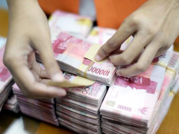 Caviar and stretch limos on Indonesian import tax hit-list as rupiah slides