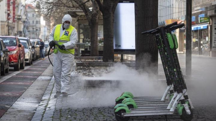 From a sharing to a no-sharing economy?