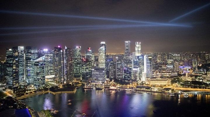 Earnings recession risk rising for Singapore on virus impact