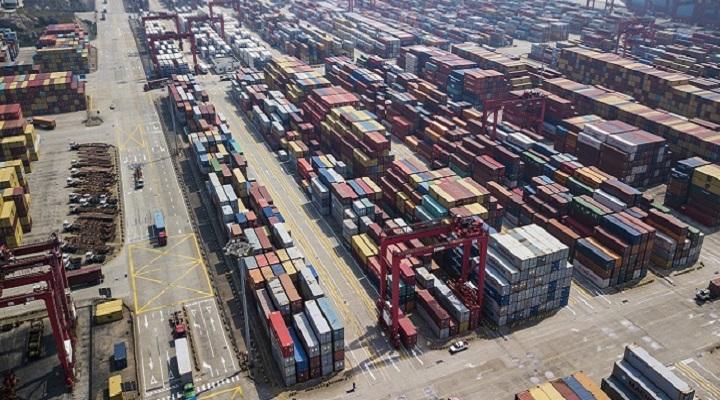 US puts trade war with China on hold